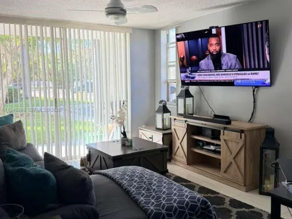 4440 NW 107th Ave APT 107-7, Doral, FL 33178