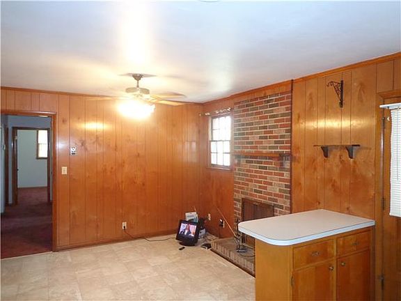 5th image of 1239 Commerce St