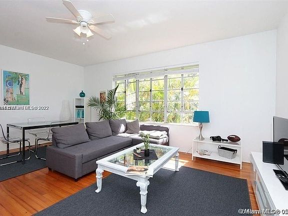 4th image of 1520 Euclid Ave APT 10
