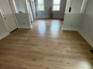 9 Winthrop St APT 1, Worcester, MA 01604