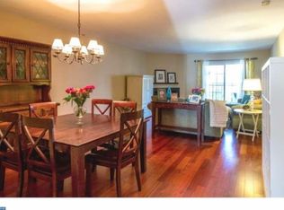 110 Valley Stream Cir, Chesterbrook, PA 19087