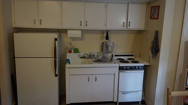 2nd image of 451 Orange St APT 2F