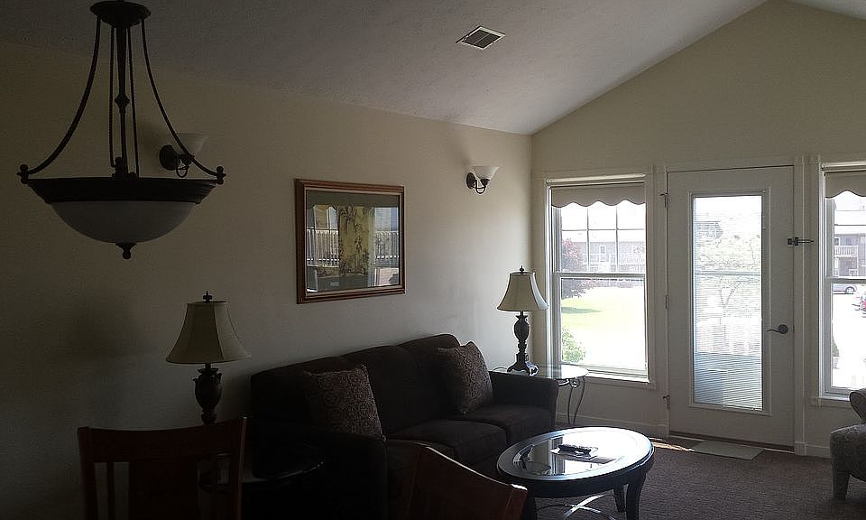 2nd image of 13 S 2nd St #421