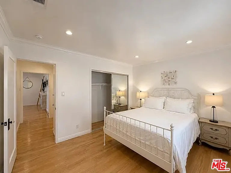 1028 12th St #8 — Photo 10