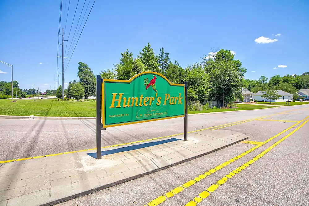 Hunter's Park Apartments — Photo 1