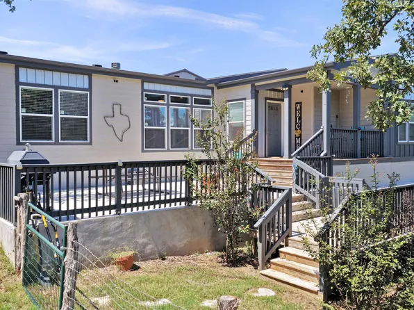 134 Pebble Lane, Kingsland, TX 78639