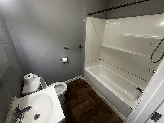 5th image of 6229 Sherman St