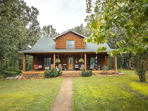 2nd image of 452 County Road 4210