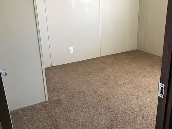 4th image of 1204 N Avenue K