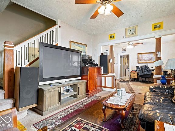 3rd image of 1741 Terrace Ave