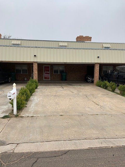 1st image of 425 W Kiowa Ave