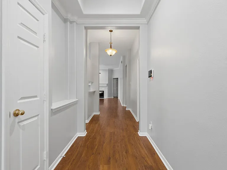 18 Mulberry Glen Pl — Photo 11