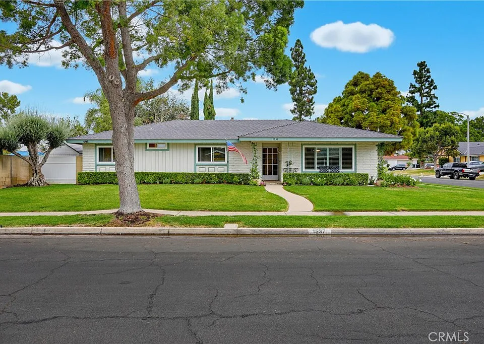 1537 Yellowstone Ave