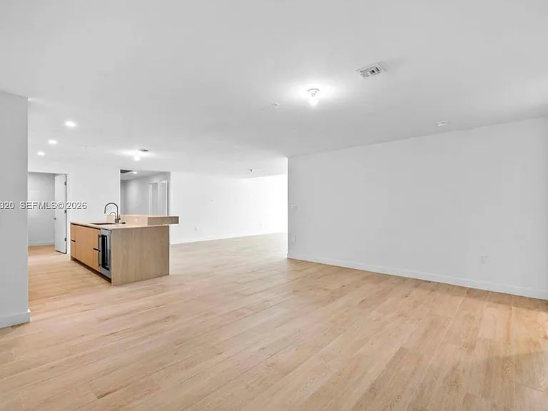900 N Ocean Blvd #1202 — Photo 29