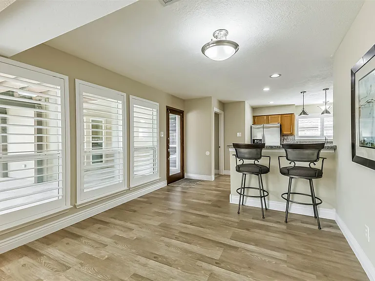 3911 Cherry Forest Dr — Photo 10