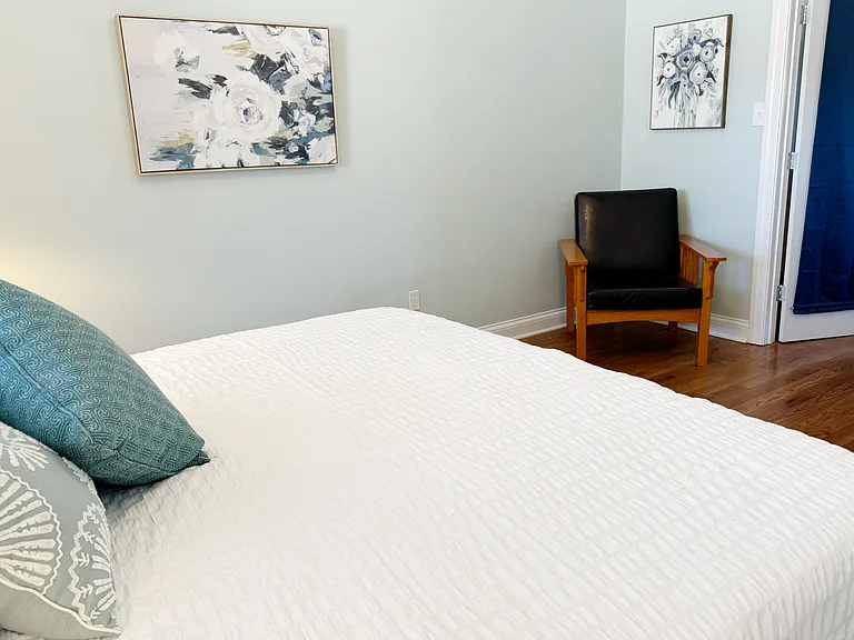 Exceptionally large rooms.