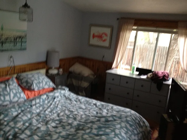 1035 Mapleton Ave — Photo 7