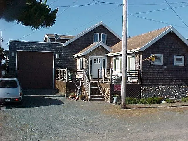 131 NW 17th Ave photo 1