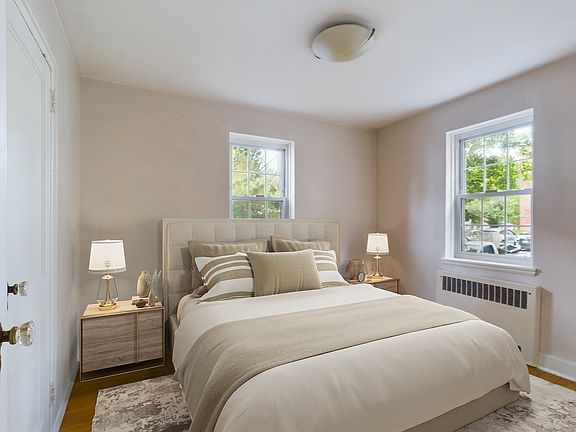 5th image of 17 Dexter St APT 2