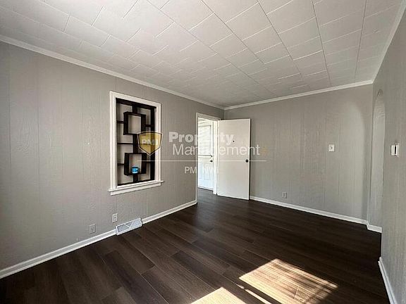 5th image of 2629 Lawrence St