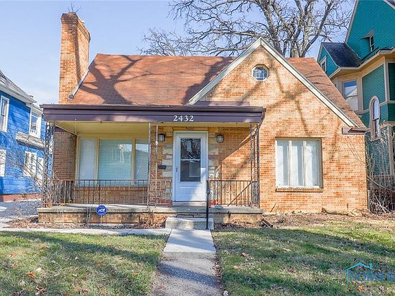 2nd image of 2432 Robinwood Ave