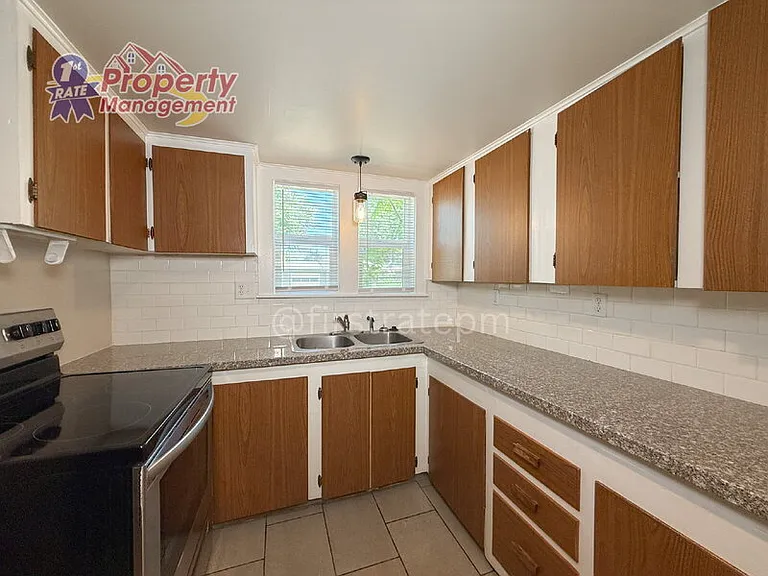 7145 W Petrie St — Photo 12