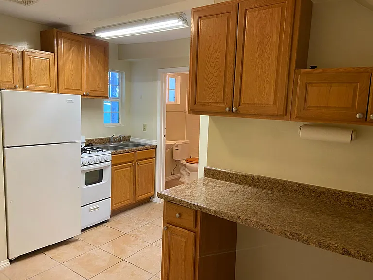 Hilltop Dr — Photo 13