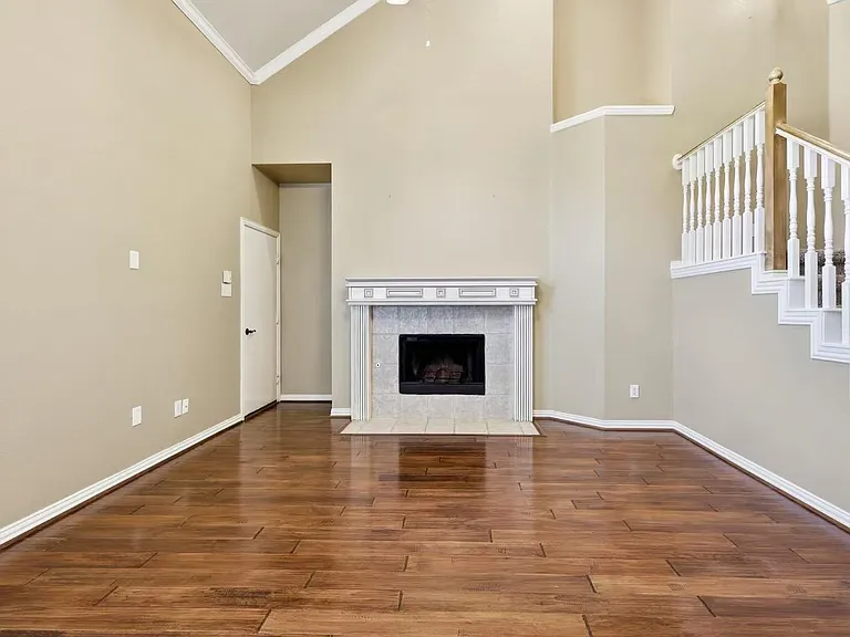 630 Waterview Dr — Photo 12