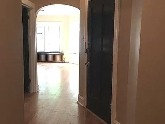 3rd image of 4754 N Virginia Ave #1S