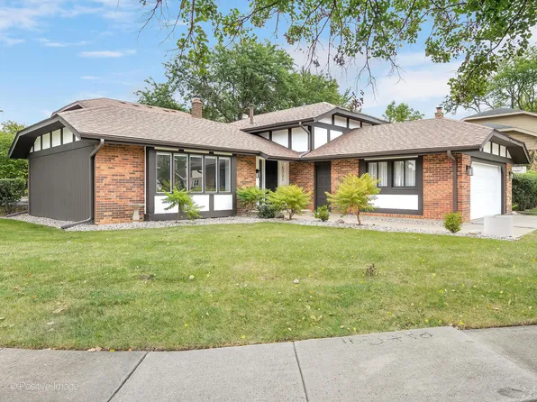 5731 Doe Cir, Westmont, IL 60559