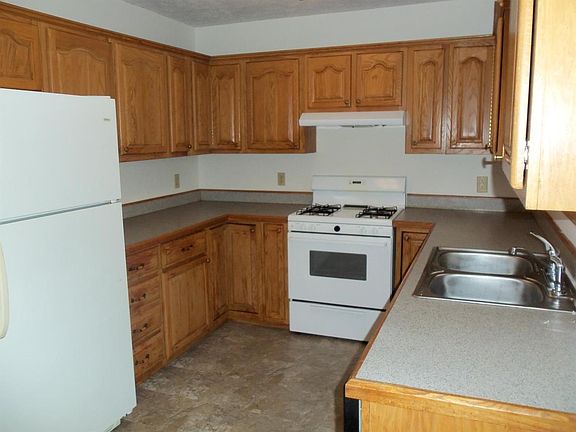 2nd image of 1232 Alicia Dr