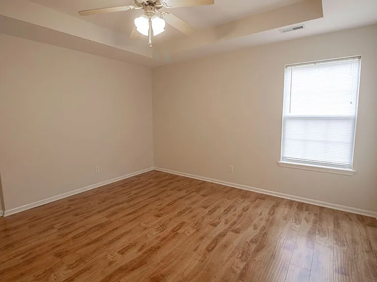 1920 Harmony St — Photo 18