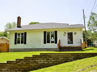 18 Creston Dr, Belleville, IL