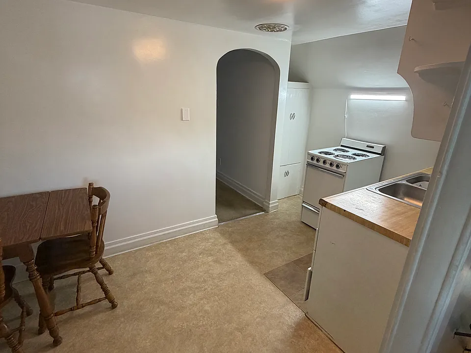 201 Cleveland St #3