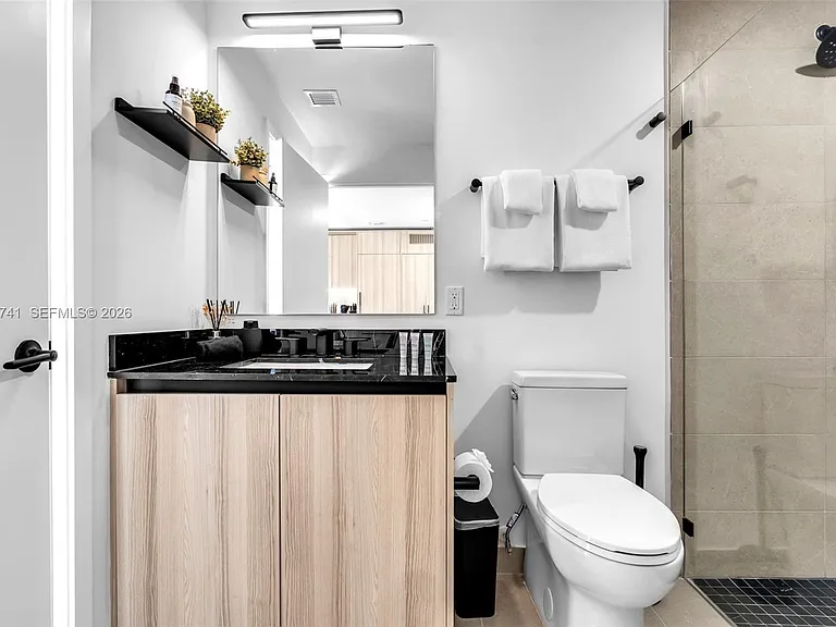 225 N Miami Ave #1709 — Photo 17