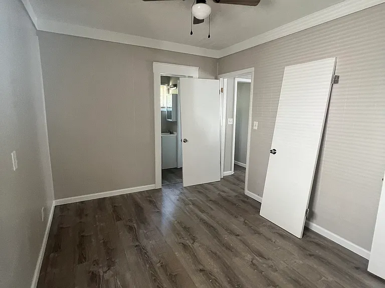 2081 W 103rd St #1 — Photo 17