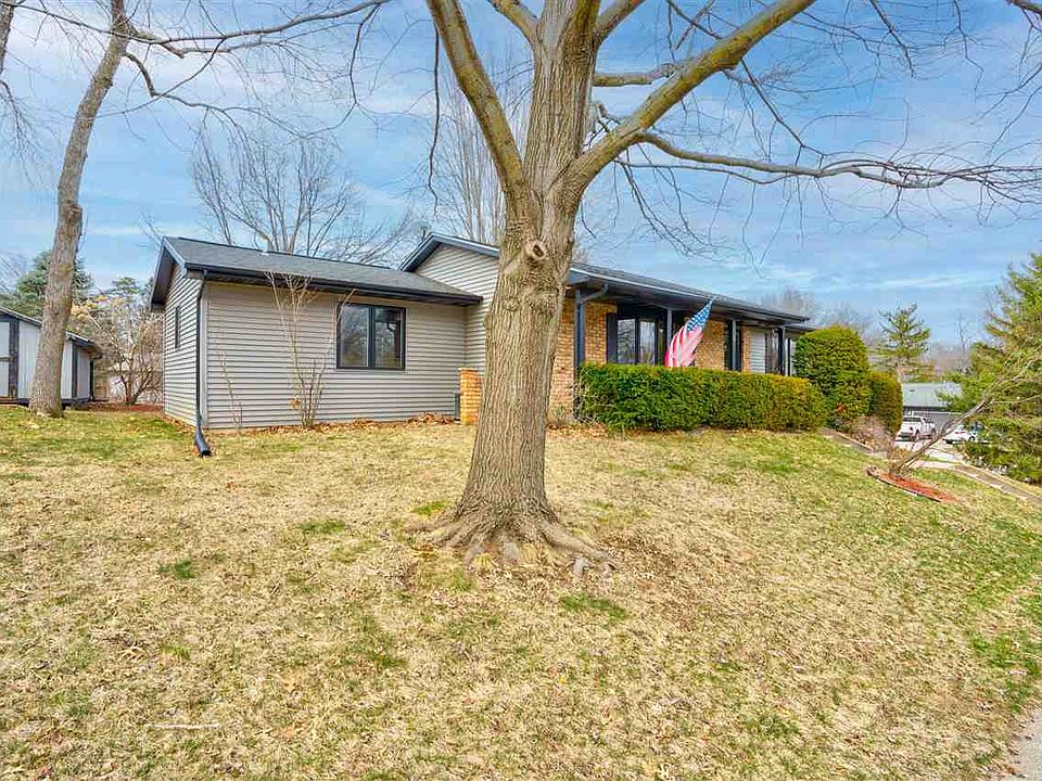 4 Arbury Dr, Iowa City, IA 52246 Zillow