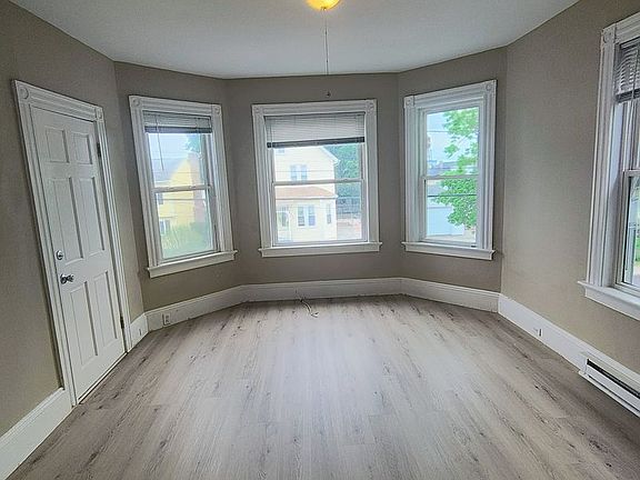 5th image of 203 Woodbine St Floor 2