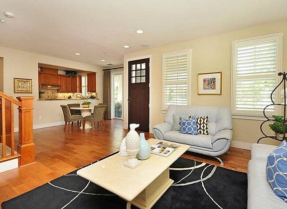 4th image of 230 Morgan Ln