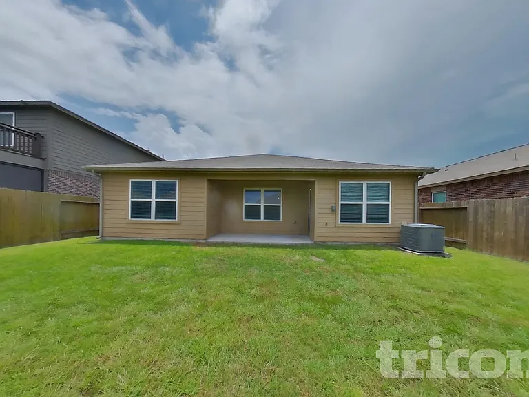 7715 Vacek Meadows Loop — Photo 15