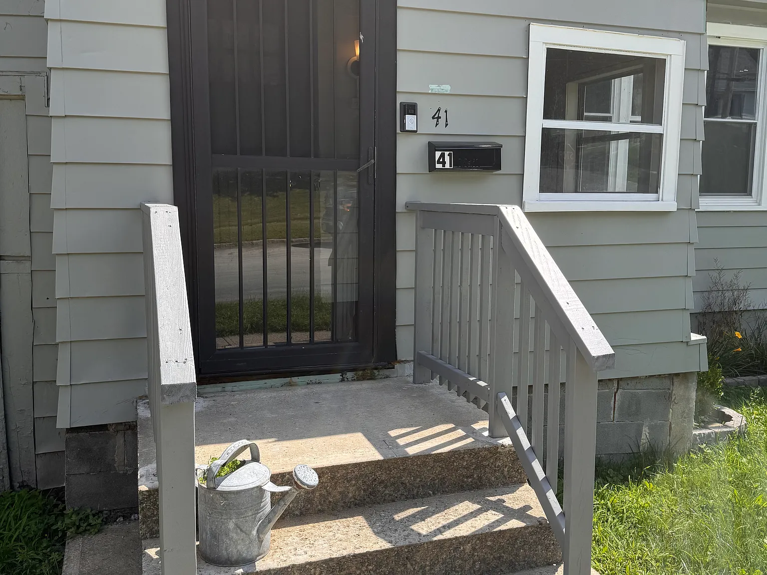 3 bed, 1440 sqft, $2,400 — Photo 2