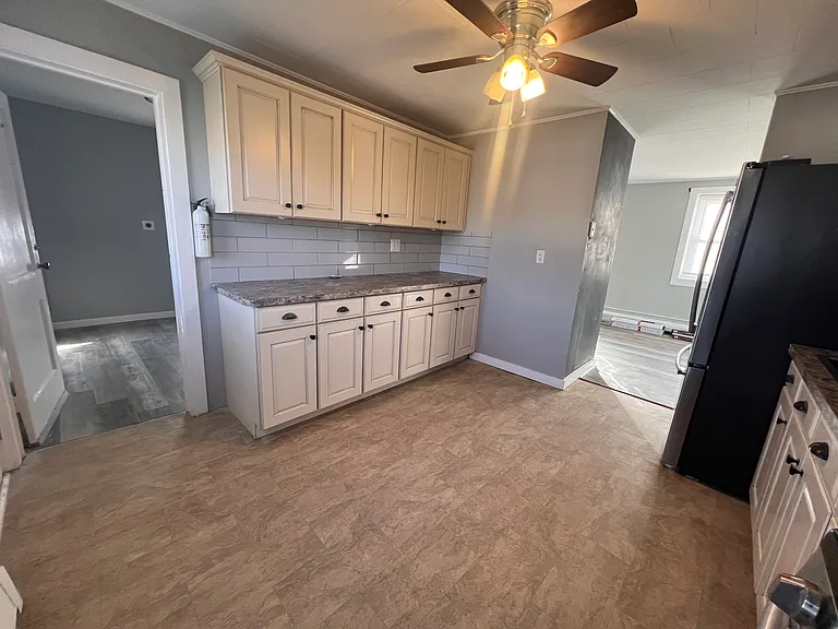 161 Pennsylvania Ave #161 — Photo 3