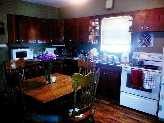 4th image of 2821 Onalaska Ave