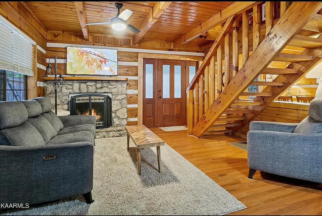 4 bed, 3150 sqft, $3,500 — Photo 3