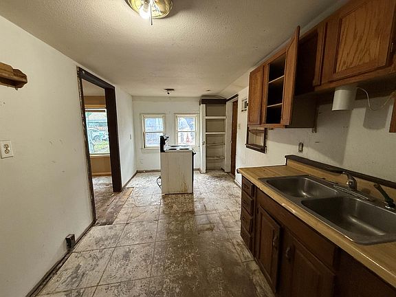 5th image of 4521 W Newell Ave