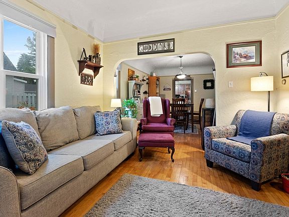 Living Rm Arched opening