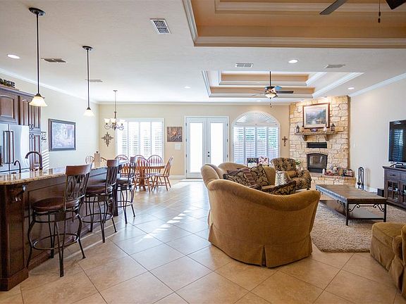 4th image of 3103 N Circle Diamond Dr