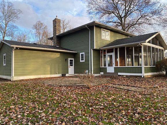 2nd image of 15190 Wildwood Ln