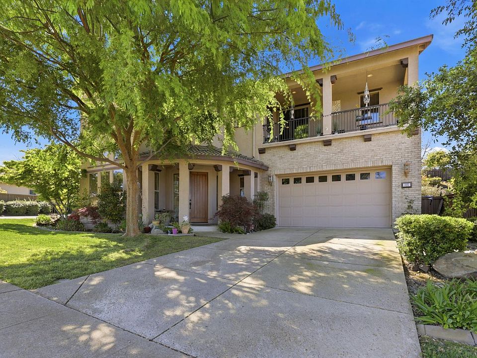 1st image of 325 Carpenter Hill Rd