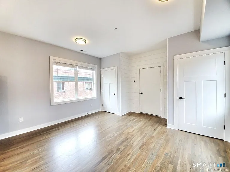 5 Isaacs St #2B — Photo 2